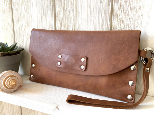 Signature Wallet in Saddle Brown