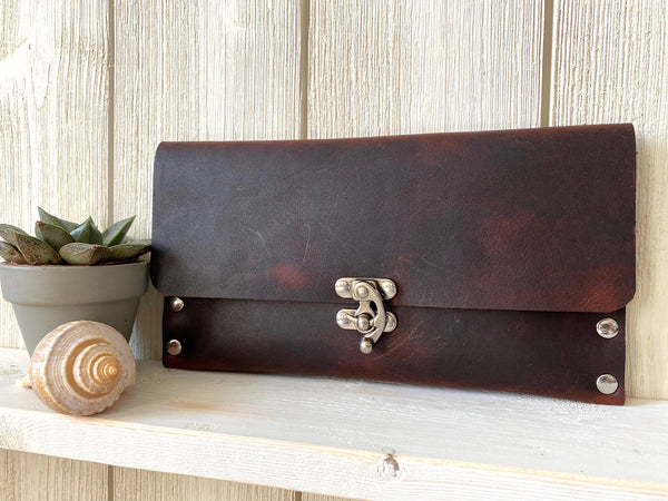 Swing Clasp Wallet - Silver