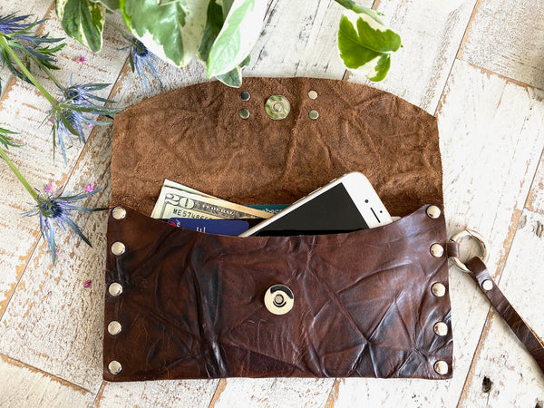 Signature Wallet in Chestnut