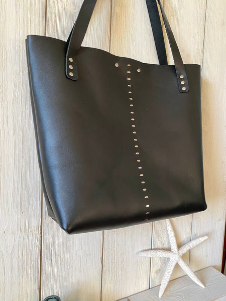 Luna Tote in Black ~ Medium
