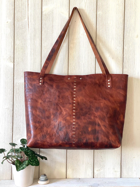 Luna Tote in Woodland